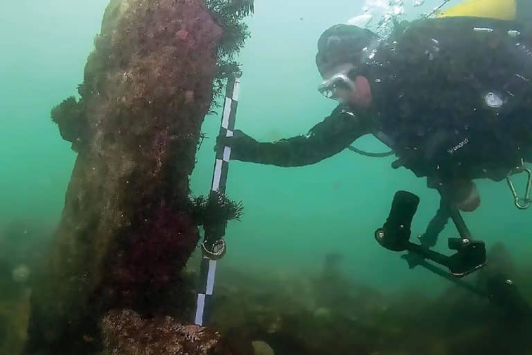 Des ruines de pierres âgées de 7000 ans découvertes sous l’eau en Bretagne